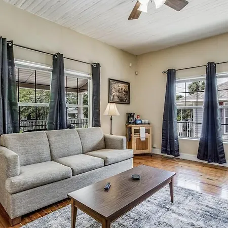 Sweet On Strong Street - Unit B